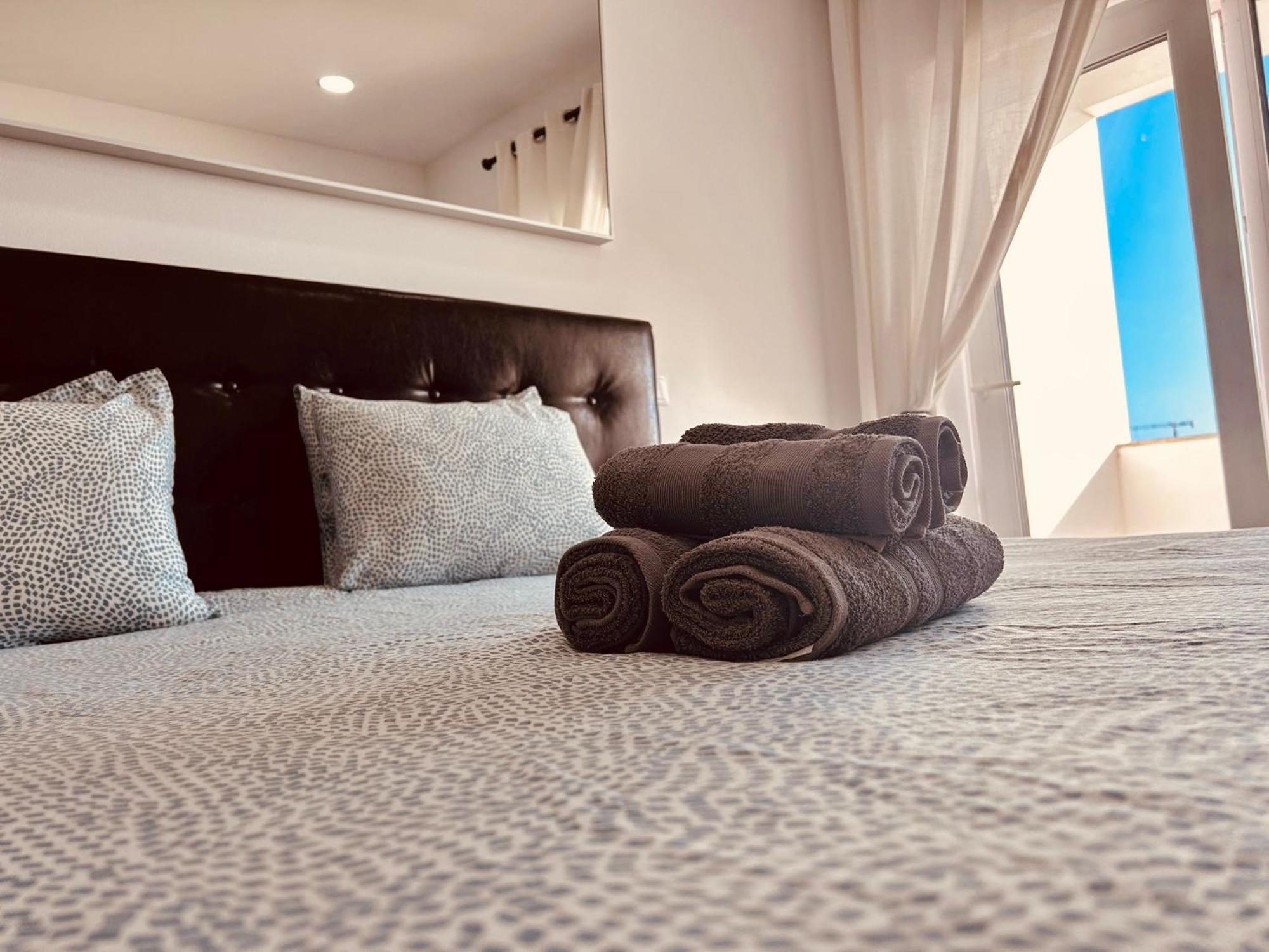 Central Lagos Apt With Marina Views Near Beaches Exteriér fotografie