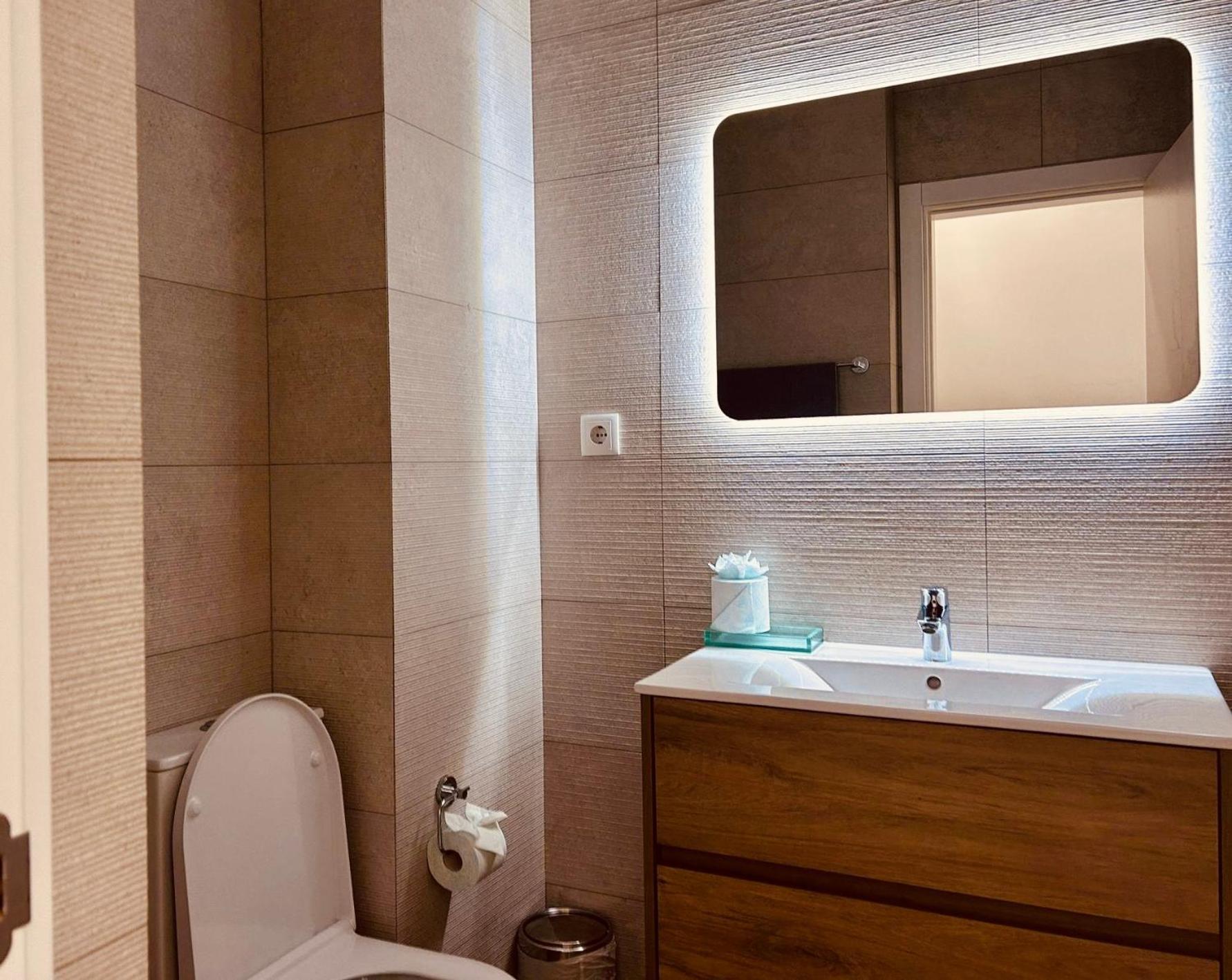 Central Lagos Apt With Marina Views Near Beaches Exteriér fotografie